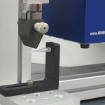 Bend testing plastic pipette tips