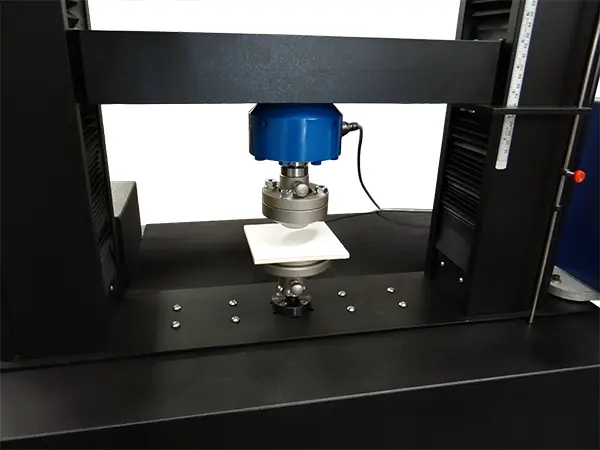 admet-astm-c1499-ceramic-flexural-testing-pic1 ASTM C1499 Test Fixture