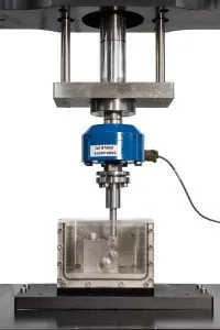 ISO 14801 Fixture in a Temperature Controlled Bath Dental implant testing
